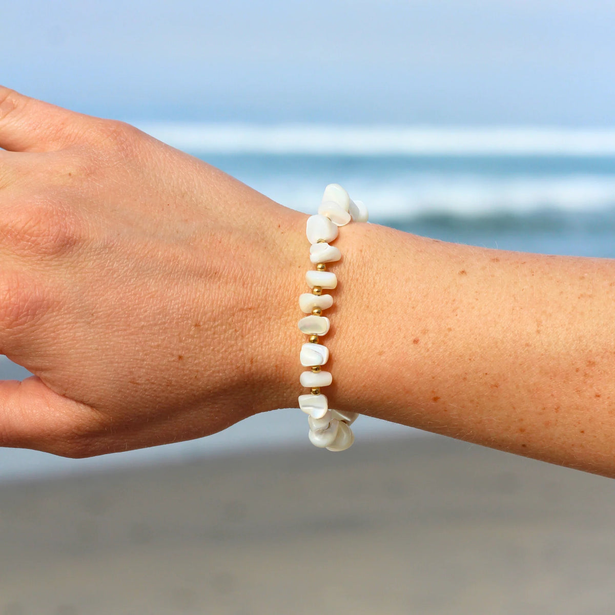 Mauka Gold Shell Clasp Bracelet
